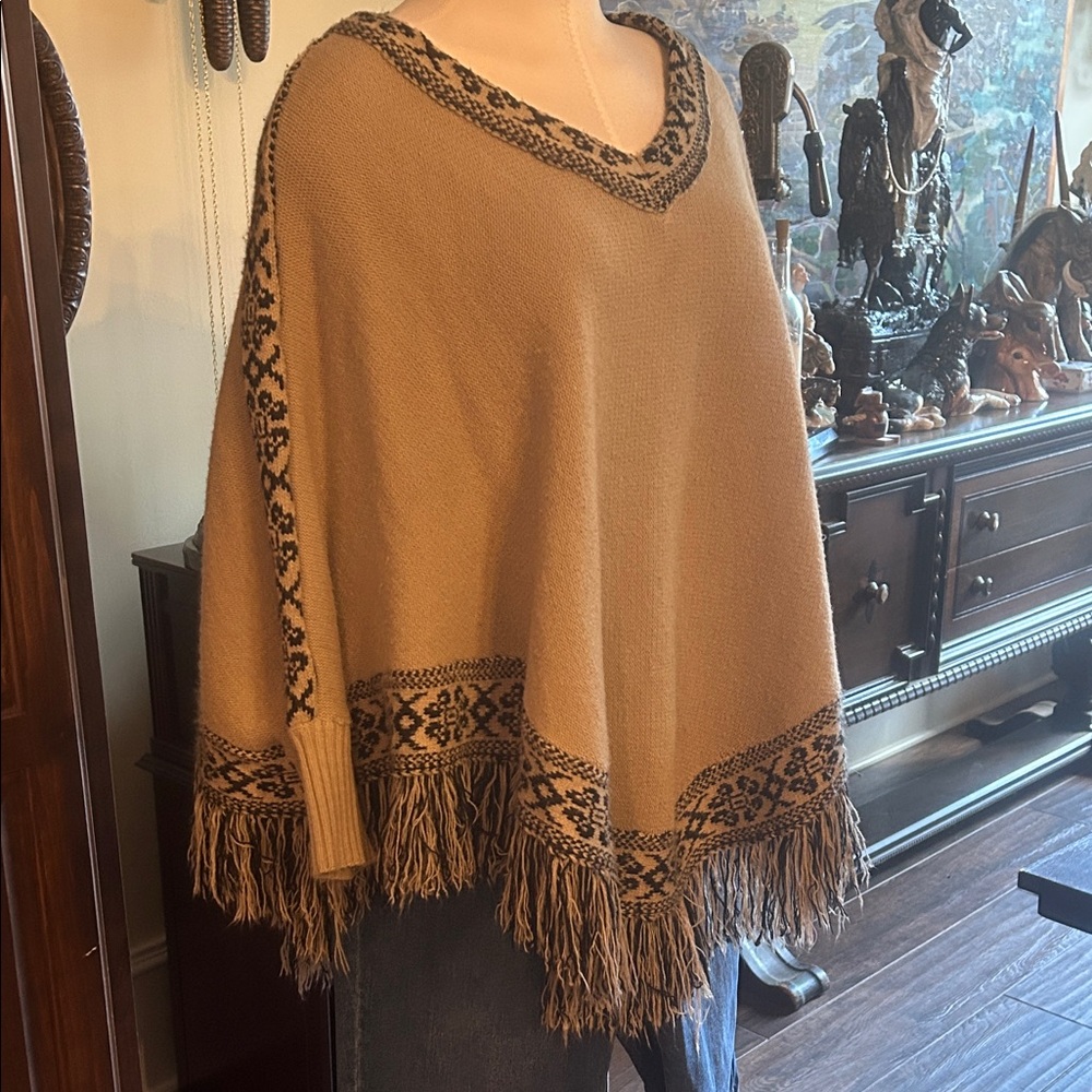 Karlie OSFA Tan & Blk Fringed Women's Poncho Sweater GUC
